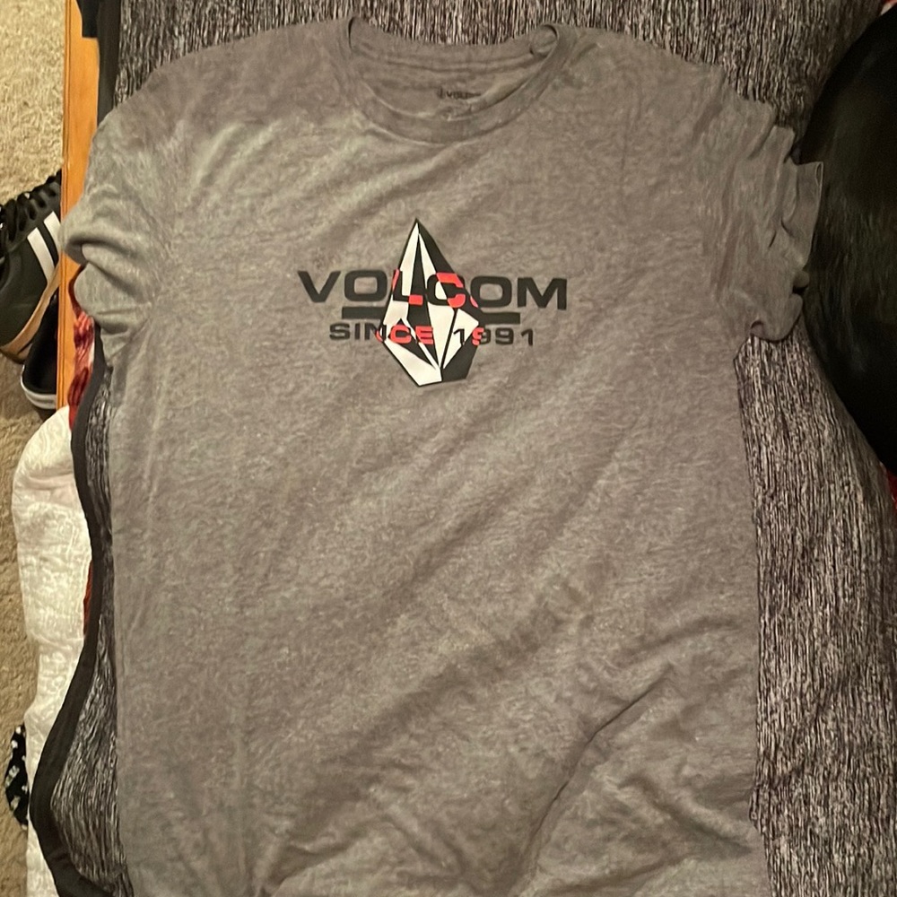 Volcom medium gray tshirt